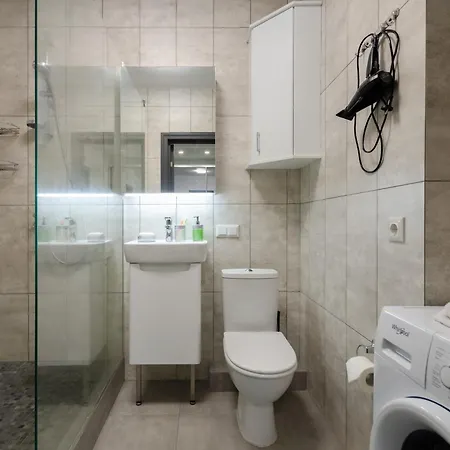 панорамний краєвид на озеро Apartment