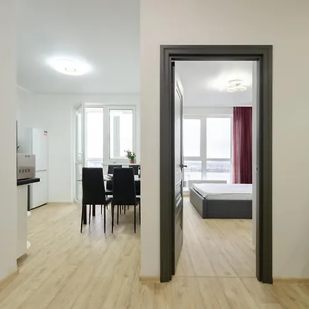 панорамний краєвид на озеро Apartment Kiew