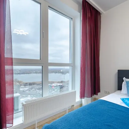 панорамний краєвид на озеро Apartment