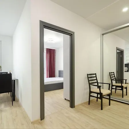 панорамний краєвид на озеро Apartment